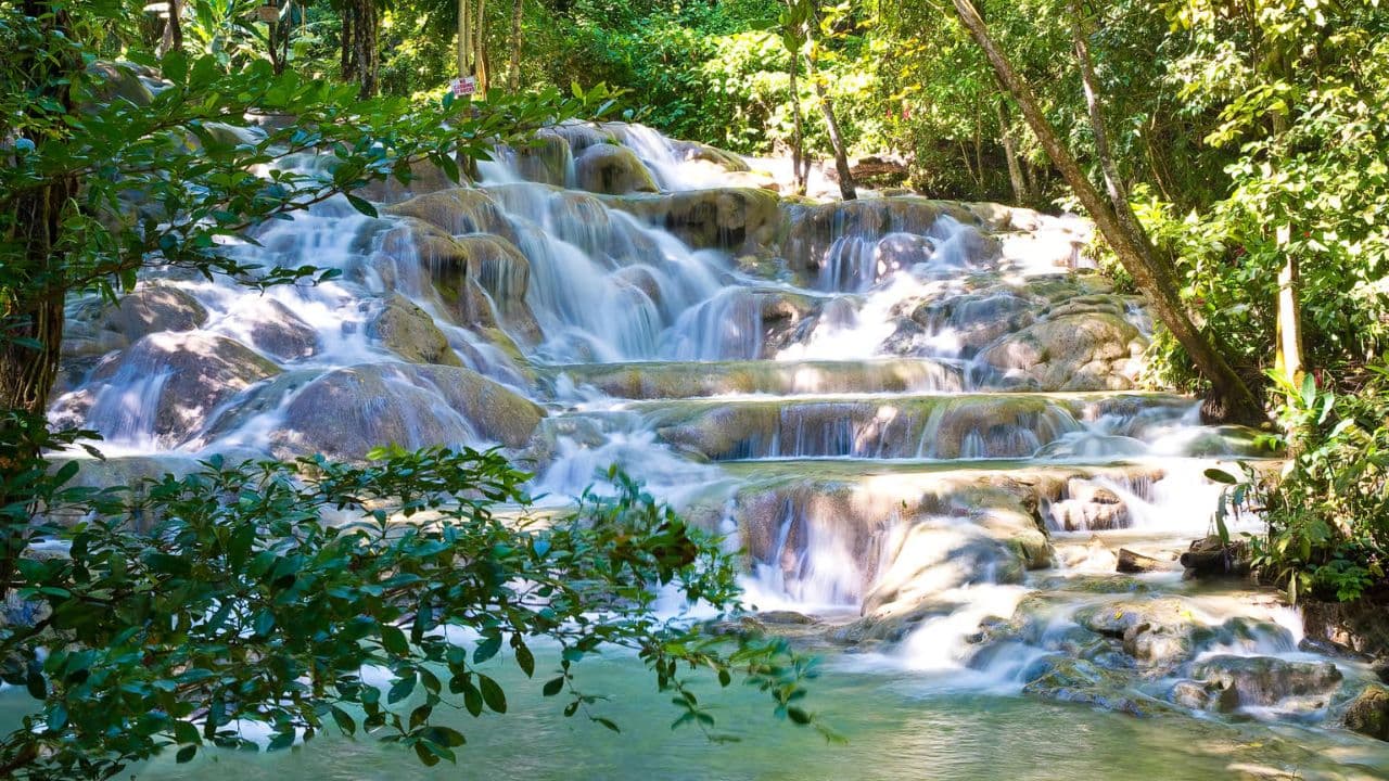 Jamaica: Full Day Dunn's River and Blue Hole with Lunch