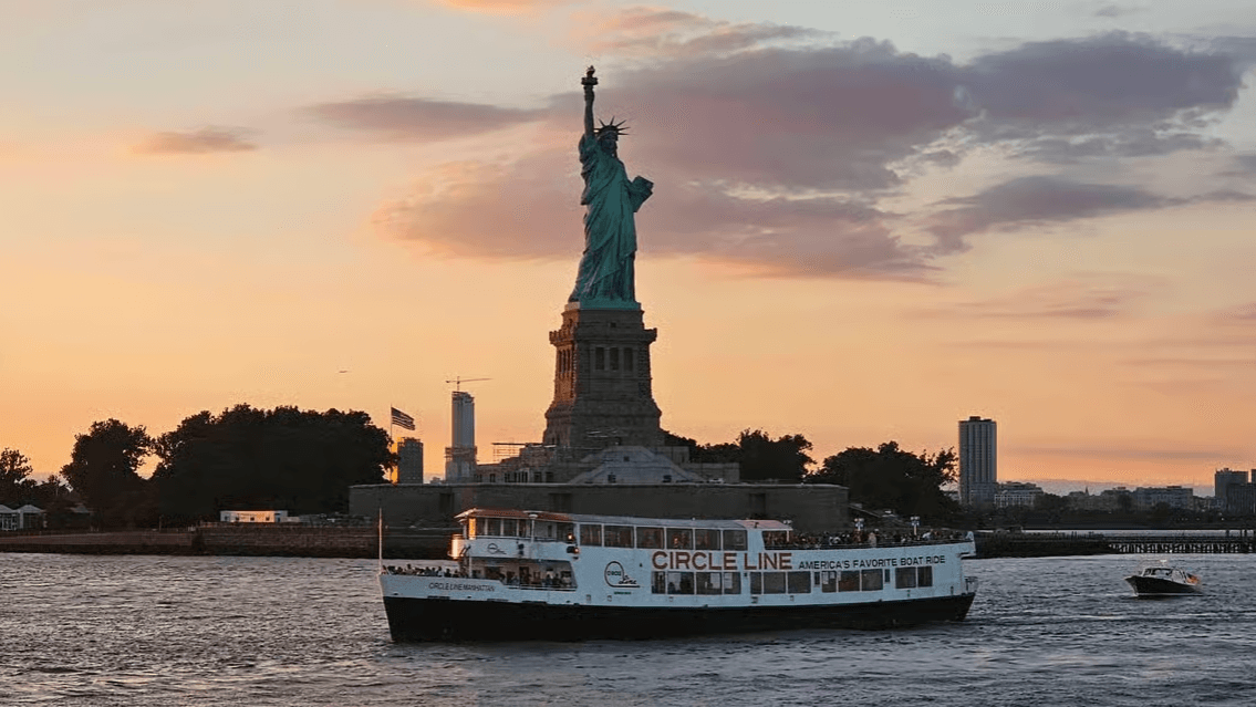 NYC: Ticket für die Sonnenuntergangskreuzfahrt zur Freiheitsstatue - Photo 5 (Gallery view)