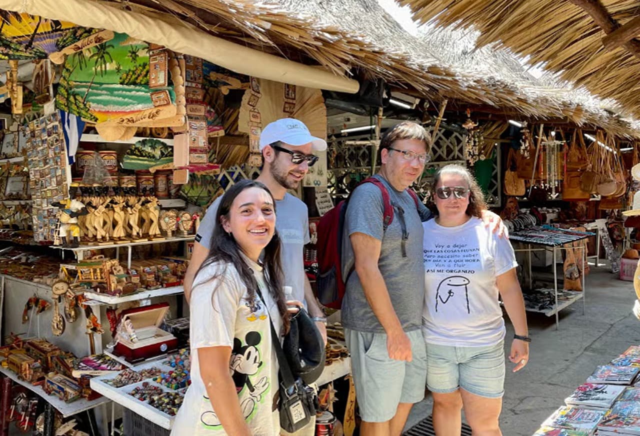 Varadero Guided Tour + Horse-Drawn Carriage Ride