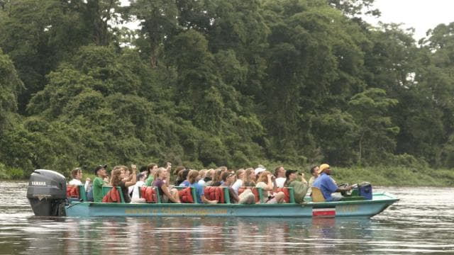 San Jose: Tortuguero Park Day Tour with Breakfast & Lunch