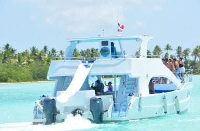 Los Haitises: Boat Excursion and Walking Tour with Lunch