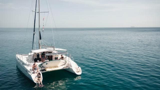 Tamarindo: Private Sailing Catamaran Tour and Snorkeling