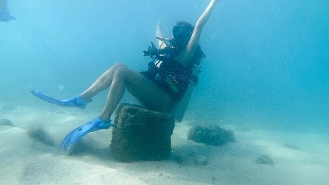 San Juan: Beginner Scuba Diving Tour with Turtles and Videos - Photo 5 (Gallery view)