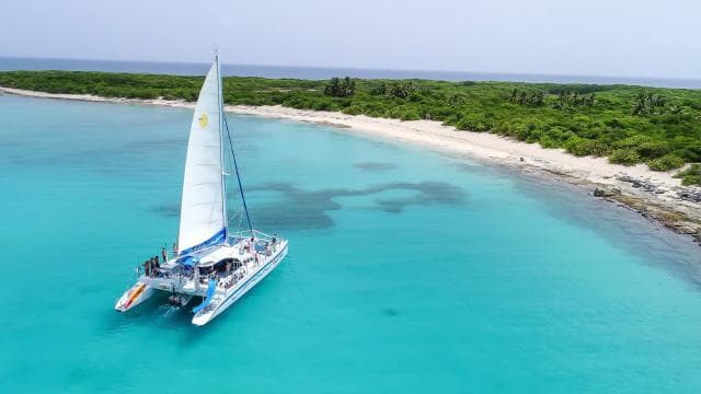 From Fajardo: Icacos Island Full-Day Catamaran Trip
