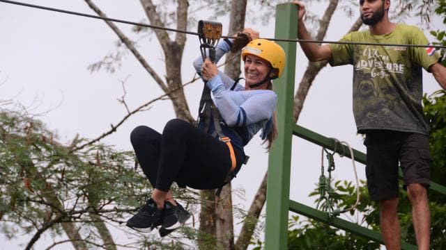 La Fortuna: Canopy + Lunch + Tubing and Hot Springs