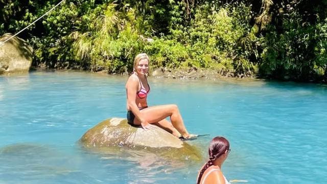 Playa del Coco: Sloth Discovery & Rio Celeste Tour