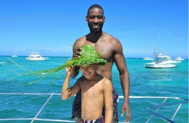 Punta Cana: Catamaran Tour with Reef Snorkeling and Open Bar