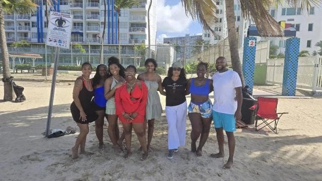San Juan: Coquito Drink & Salsa Beach Class