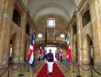 Colonial Zone: Historical Tour with a visit to the Columbus Lighthouse and Tres Ojos Park