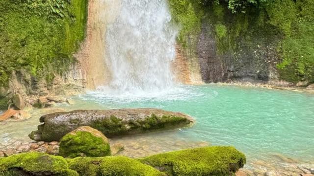 La Fortuna: Blue Falls Shuttle with Free Time to Explore - Dominican Republic