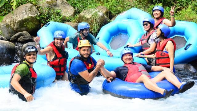 La Fortuna: Arenal River White Water Tubing Adventure