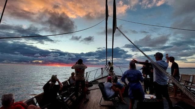 Quepos: Wooden Sail Yacht Cruise with Watersports and Food