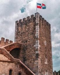 Santo Domingo: Colonial City Tour + Beach Day in Boca Chica With Lunch