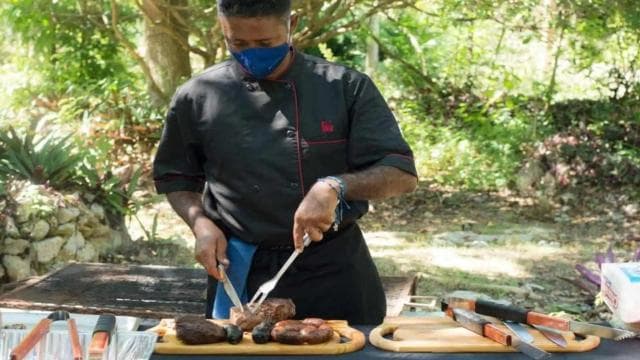 Punta Cana: Iguana Sanctuary, Sailing & BBQ Tour