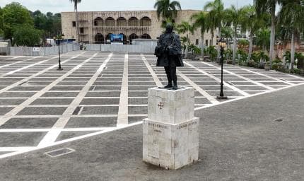 Santo Domingo: Colonial Zone Tour with Coffee & Chocolate
