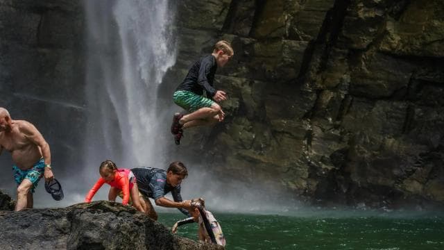 Manuel Antonio: Eco Chontales Waterfall Hike with Lunch