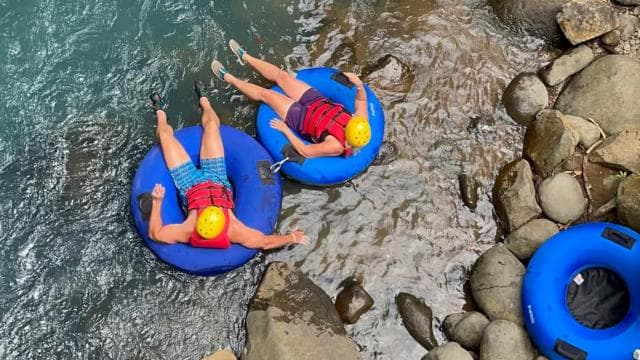 Tubing am Rio Celeste: Spaß, natürliche Pools und frisches Obst - Photo 4 (Gallery view)