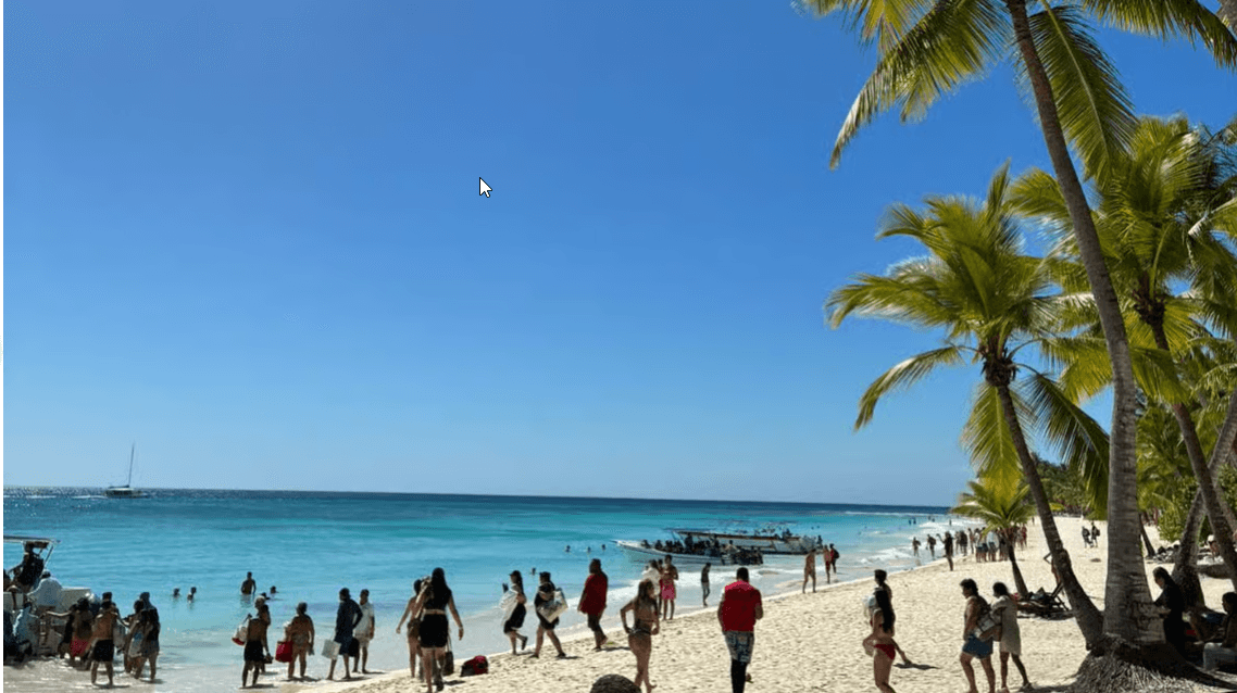 Punta Cana: Katamaran-Tour zur Insel Saona mit Mittagessen - Photo 4 (Gallery view)