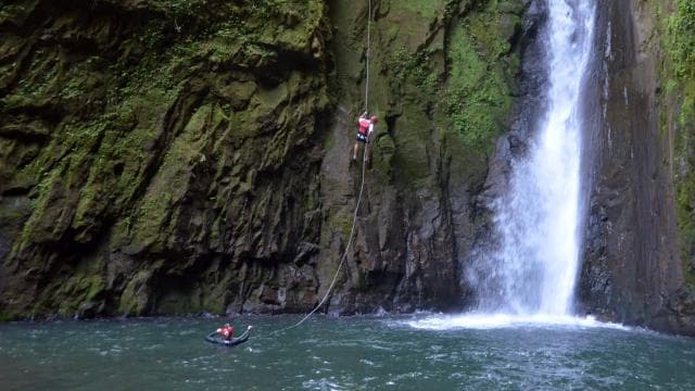 Arenal Volcano: Waterfall Jumping & Extreme Canyoning