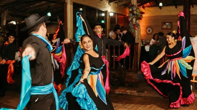 San José: City Tour & Scenic Dinner