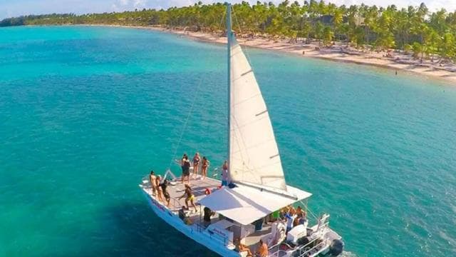 Punta Cana: Party Boat with snorkel and open bar included