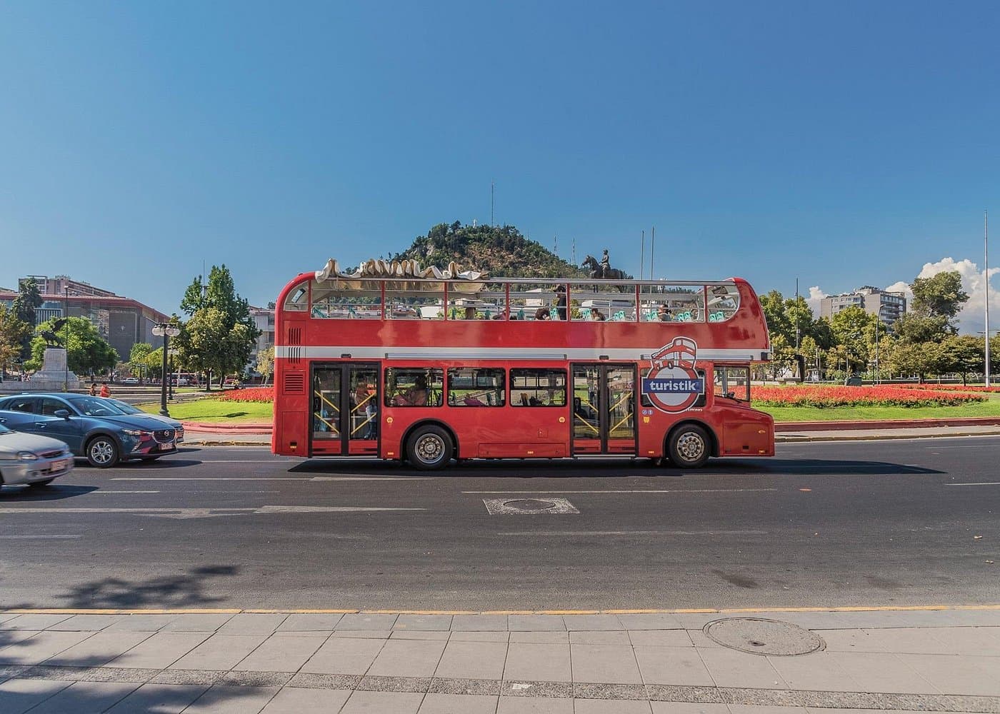 Tourist bus around Santiago for a day