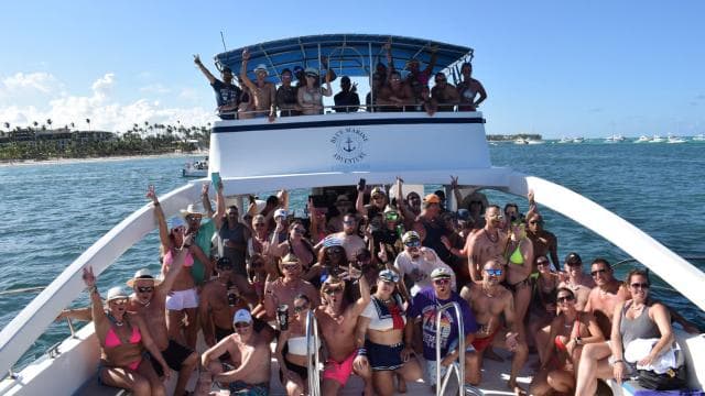 Punta Cana: Private VIP Catamaran Party Cruise and Snorkel