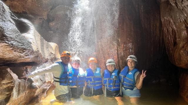 Vega Baja: Highlights views and Guided Tour in Caves