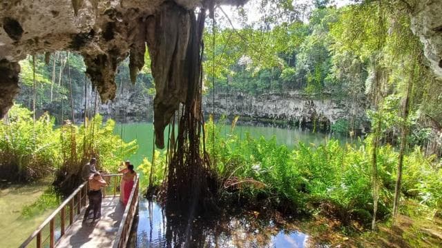 Santo Domingo: Los Tres Ojos, Boca Chica & More