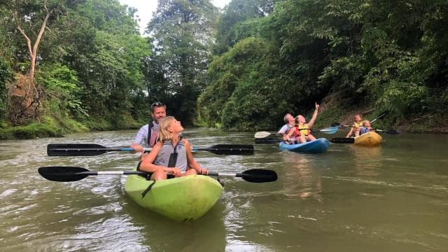 La Fortuna: *TOP* Wildlife Safari Float Experience by Kayak
