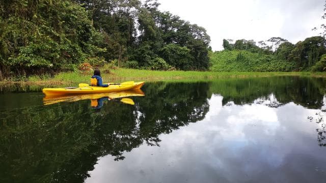 Lake Arenal: Kayaking and Biking Combo Tour