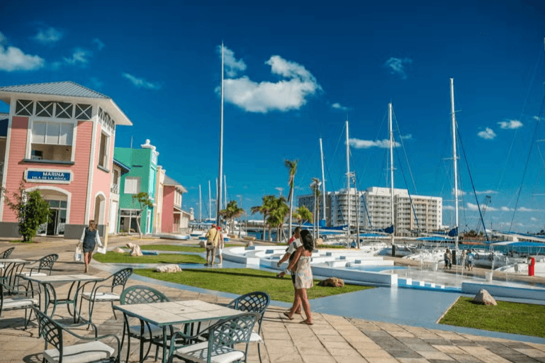 Sunset Yacht Cruise + Dinner at Kike-Kcho Restaurant