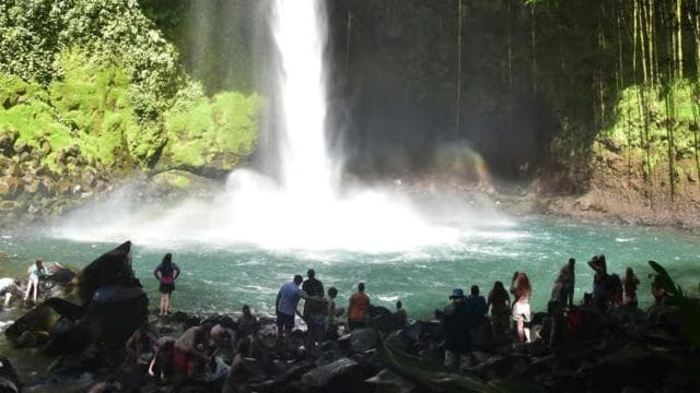 Costa Rica: Tour La Fortuna Waterfall and Volcano Hike - Photo 2 (Gallery view)