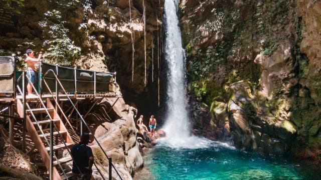 Horseback Riding Tour to the Oropéndola Waterfall