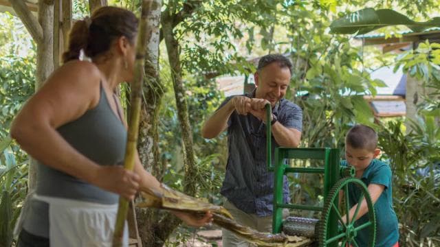 La Fortuna: Small Group Half–Day Campesino Farm Experience - Photo 3 (Gallery view)
