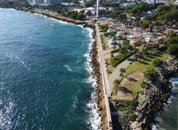 Santo Domingo: Colonial Zone Tour with Coffee & Chocolate