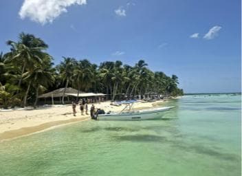 Bayahibe: Saona Island Boat Tour Small Group