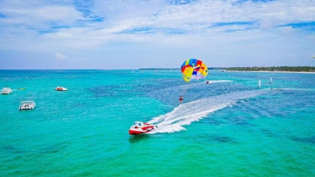 Punta Cana Parasailing: 15-Minute Adrenaline Adventure - Photo 5 (Gallery view)