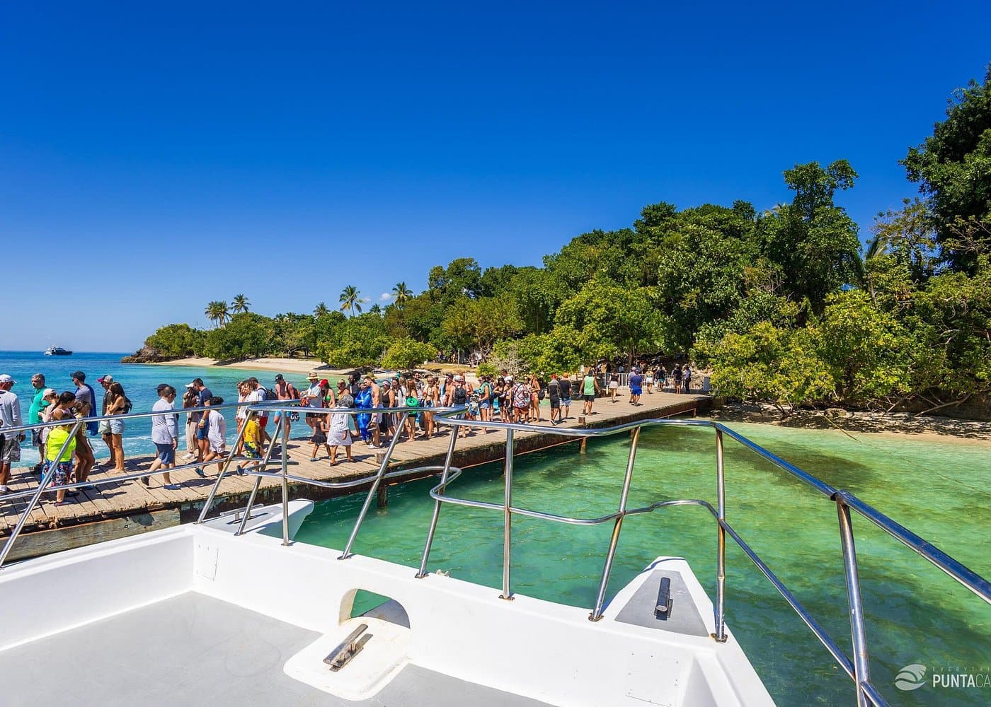 Samana: Bacardi Island and El Limon Waterfall - Dominican Republic