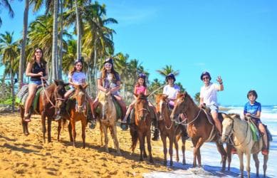 Punta Cana: Macao Beach & Forest Horseback Riding Tour