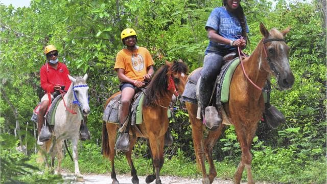 Horseback Riding Macao Beach Experience Paradise onHorseback - Photo 2 (Gallery view)