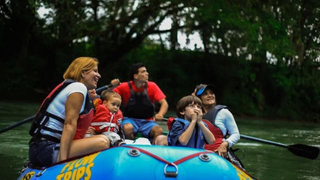 La Fortuna: Guided Twilight Wildlife Safari