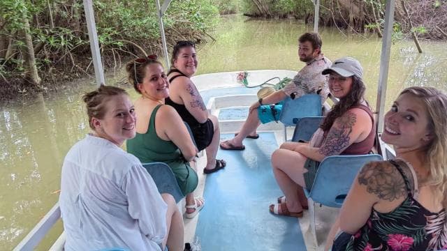 Manuel Antonio : Mangrove boat tour to see animals