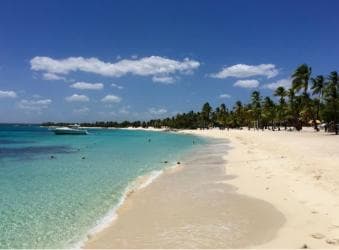 From Punta Cana: Catalina Snorkeling & Altos de Chavon Tour