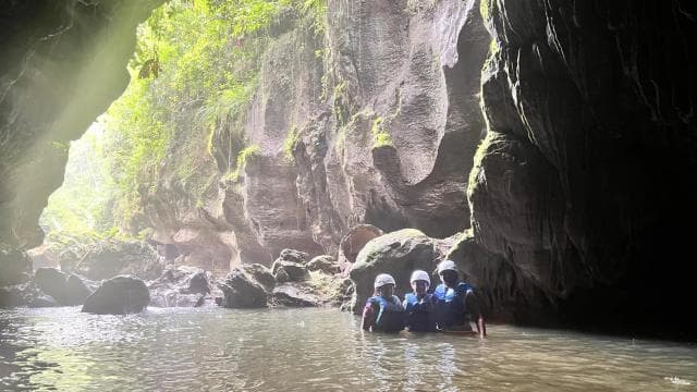 Vega Baja: Highlights views and Guided Tour in Caves