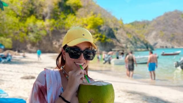 From Puntarenas: Isla Tortuga Speedboat Trip with Lunch