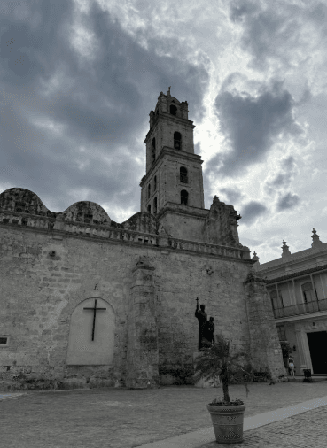 Free Tour of Colonial Havana