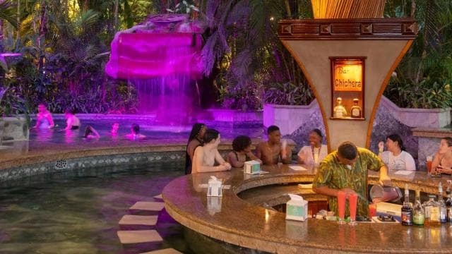 ARENAL VOLCANO BALDI HOT SPRINGS & LA FORTUNA WATERFALL