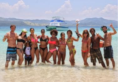 Cayo Arena: VIP Experience in Luxury Catamaran