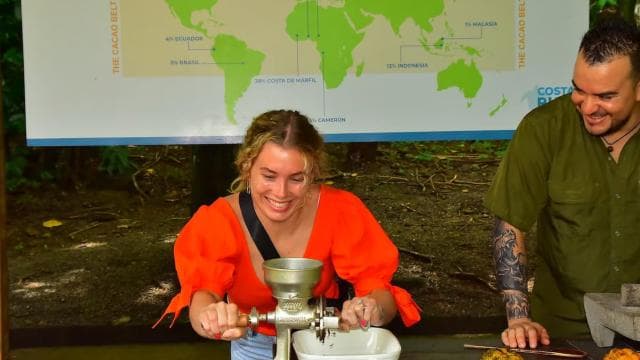 Jaco Beach & Los Suenos: Chocolate Tour and Zip lining